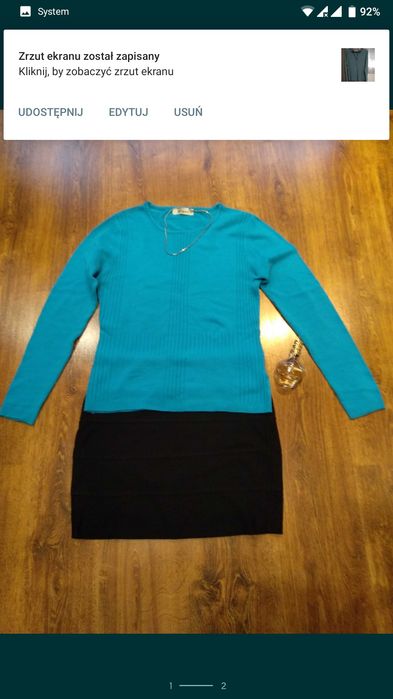 Niebieski sweter