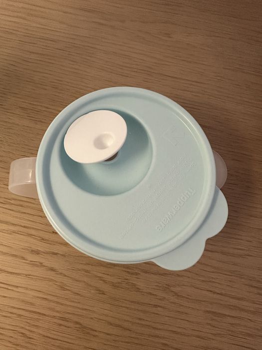 Caneca cryatlwave tupperware
