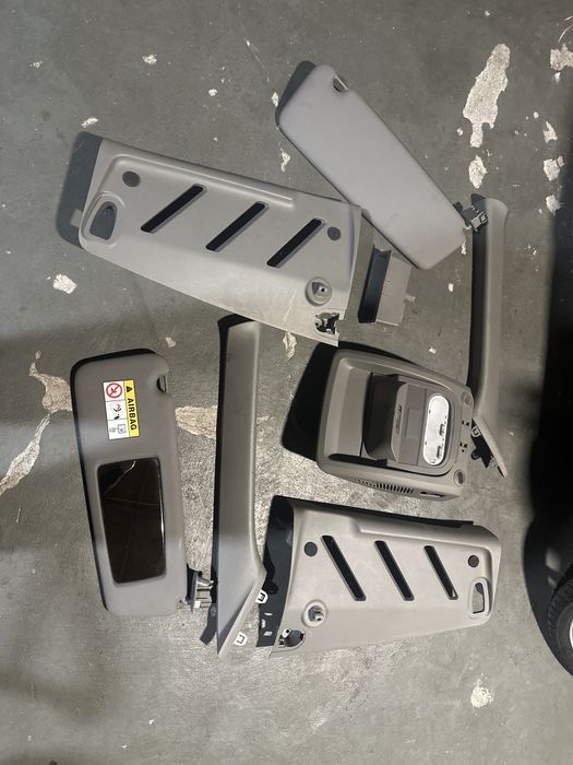 Osłony przeciwsłonecznePÓŁKI Lampka PODSUFITKI RENAULT MASTER 4 Boczki