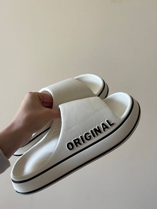 Шльопанці  38/39 розмір