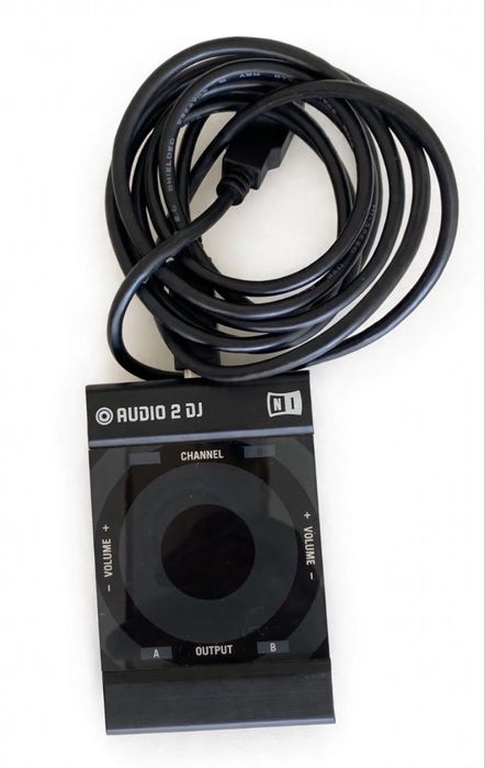 Native Instruments Audio 2 DJ - Placa de Som - Traktor - Original