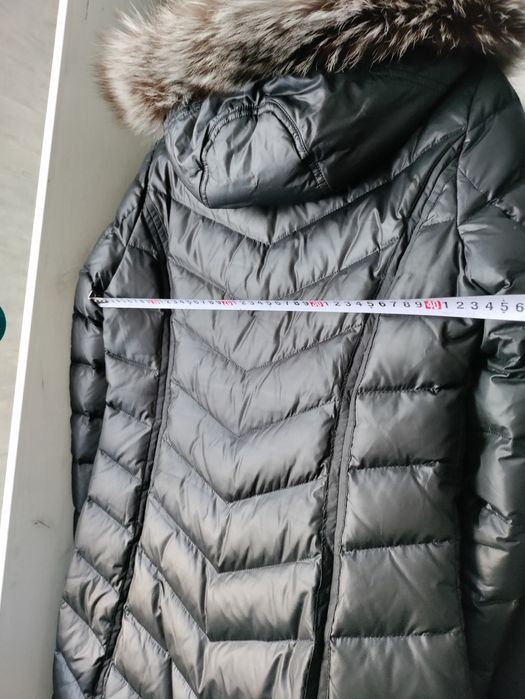 Зимний пуховик с мехом чернобурки