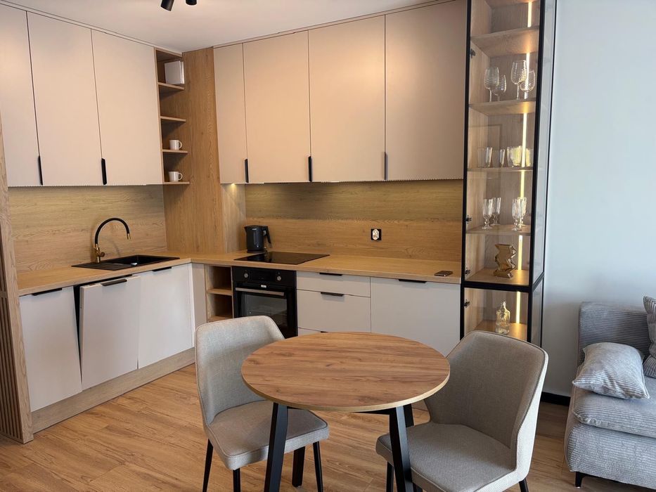 Nowoczesne mieszkanie z balkonem i miejscem garażowym