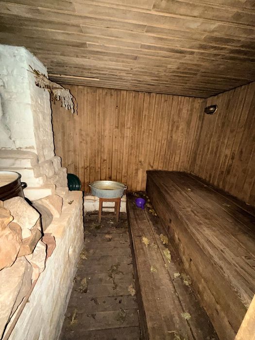 Продам півбудинку
