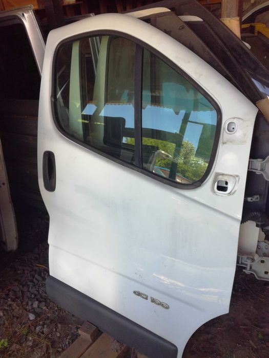 Двері передні ліві+праві Renault Trafic 2000-2014