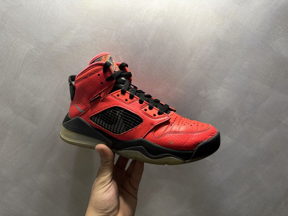 Nike Jordan Mars 270 PSG Paris Saint Germain