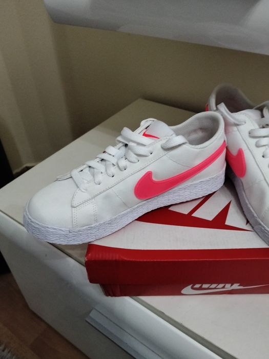 Ténis Nike low pop