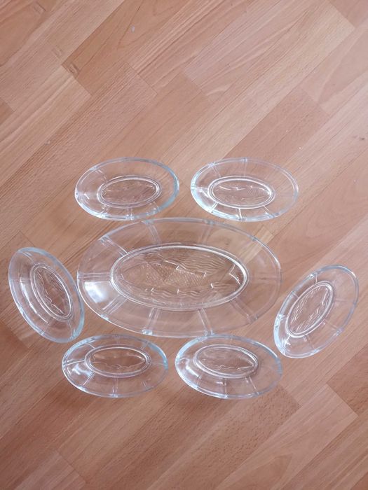 Komplet półmisek i 6 miseczek do ryby