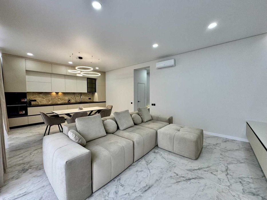 Невеликий будинок в котеджному містечку