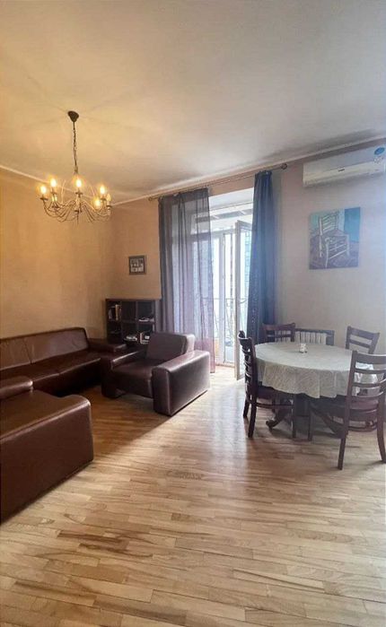 Продам 2к Героев Крут Сталинка Центр Нагорка