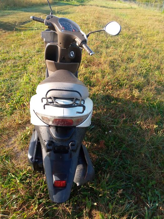 Мопеди скутери продаж