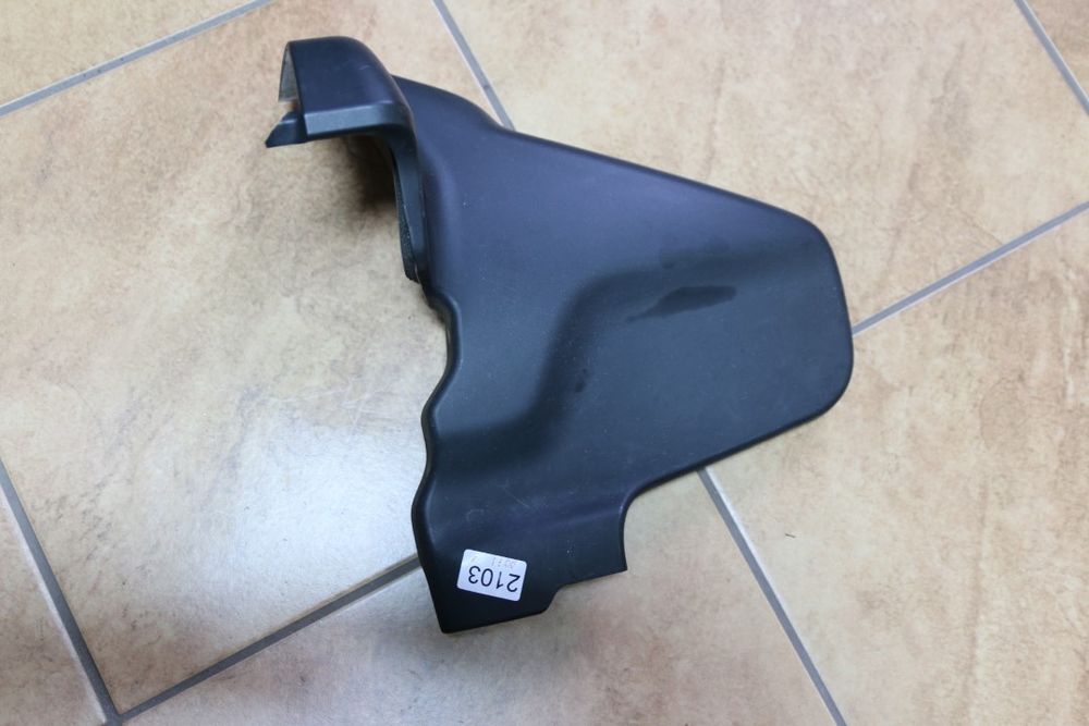 2103 Osłona silnika boczek owiewka (alternatora) Lewa Goldwing GL1800