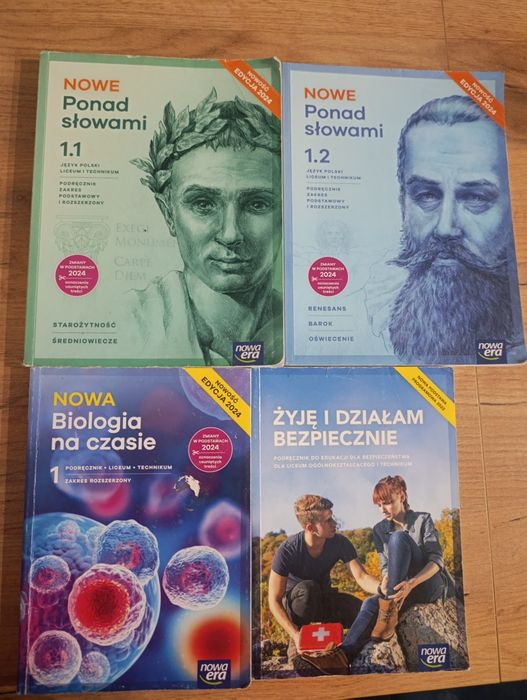 Zestaw, 4 podręczniki