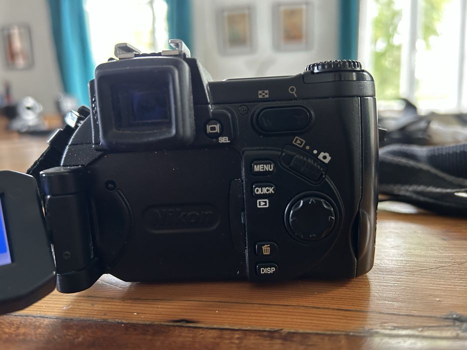 Nikon coolpix 5700 a funcionar