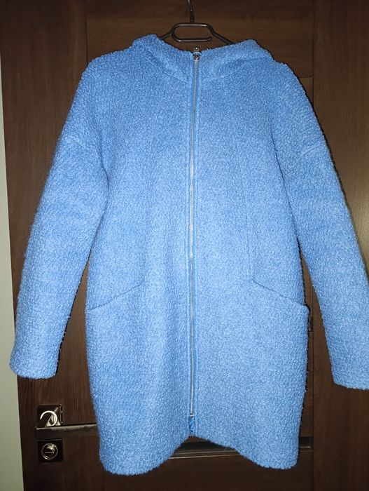 Płaszcz krój pudełkowy z wełną