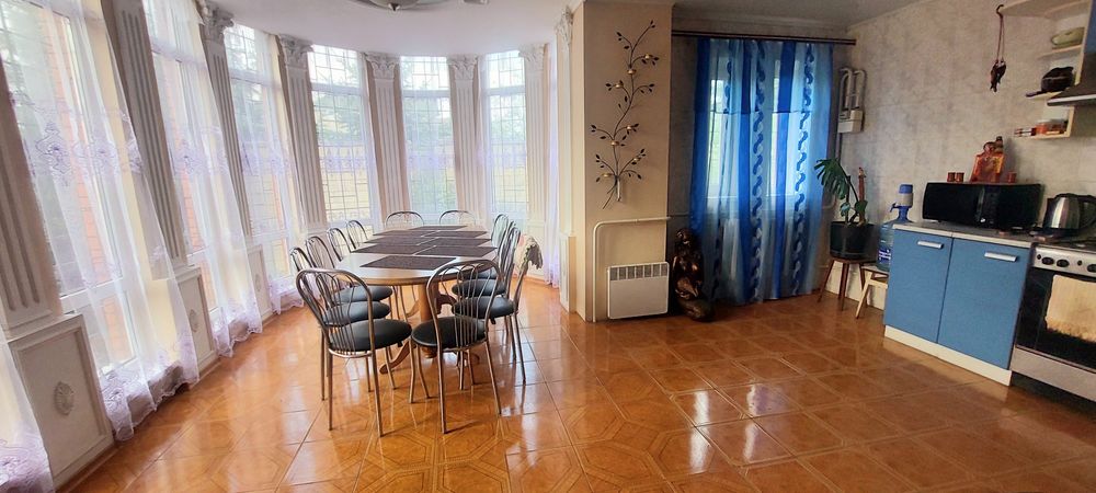 Продам 3-х эт дом в Новоселовке