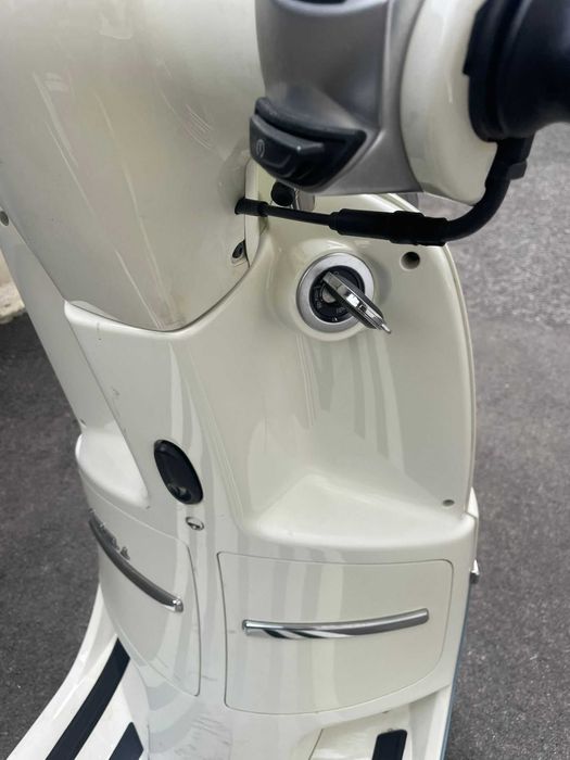 Peugeot Django 125 125cc com 19.000 km, muito estimada e pronta a andar sem precisar de nada.
