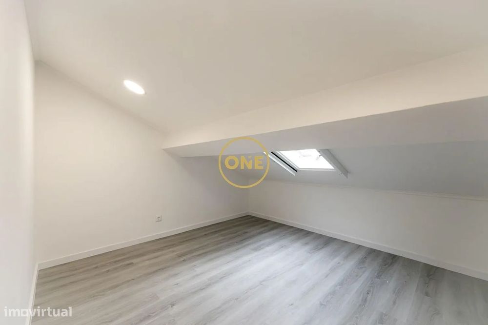 Moradia no centro de Ponta Delgada totalmente renovada