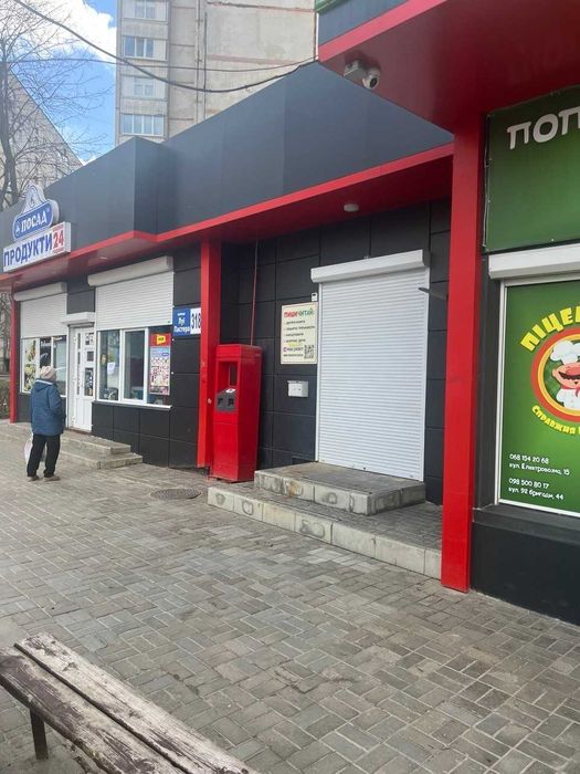 Сдам свое помещение в торговом комплексе на роганском Ж/М по улице Луи Пастера 318