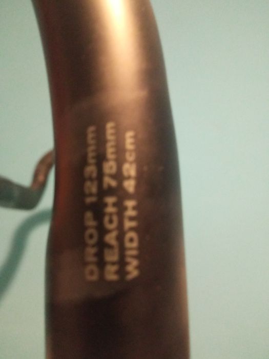 Guiador de carbono S-Works Fact Carbon Shallow Bend