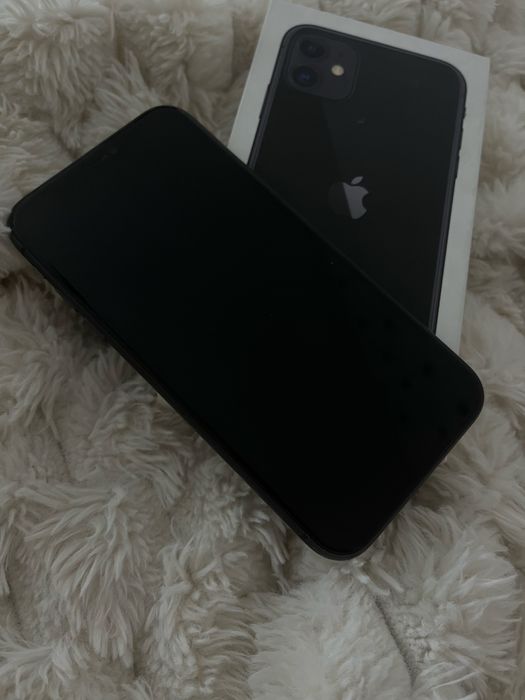 Czarny Iphone 11