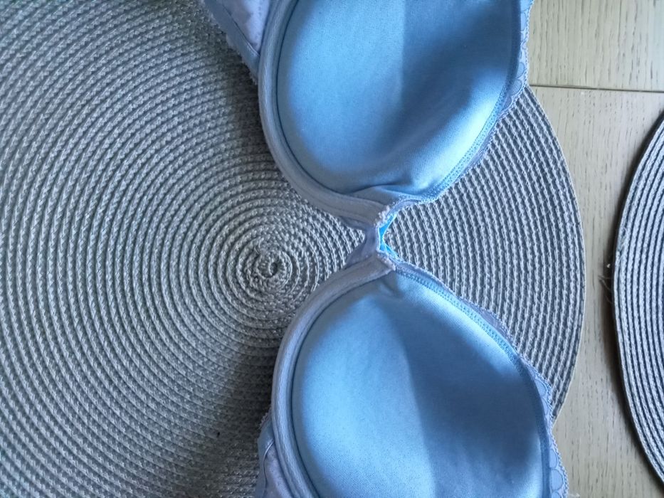 Biustonosz push up nowy 75C