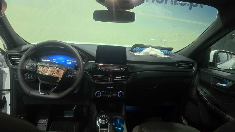 Ford Kuga 2.5 PHEV ST-LINE  -  Salvado