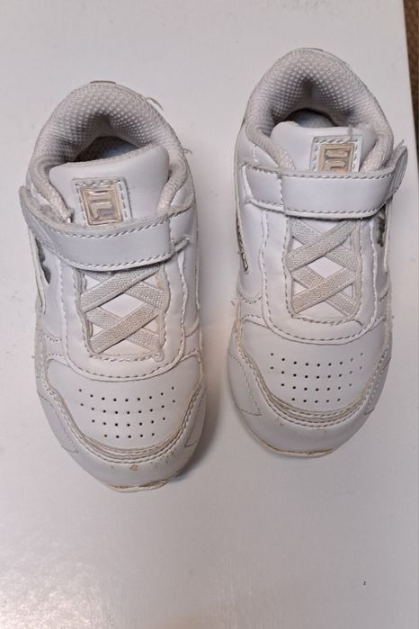Sapatilhas T.23 - Fila -  em pele Brancas