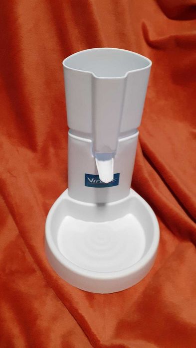 Dispensador bebedouro de água gatos