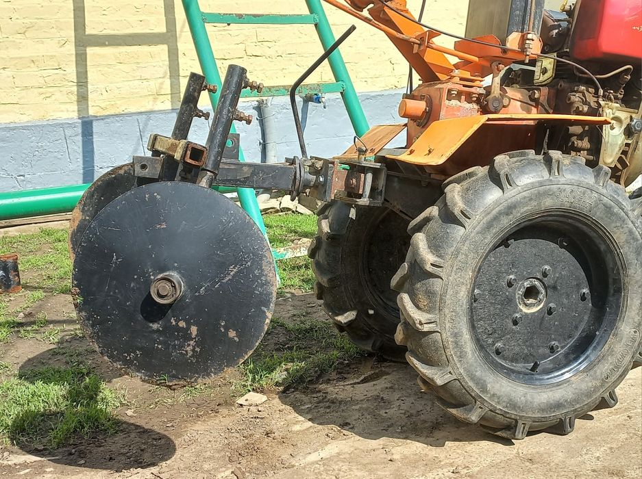 Дисковий підгортач до мотоблока