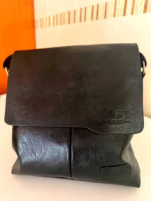 Bolsa de ombro Jeep Buluo preta - Nova