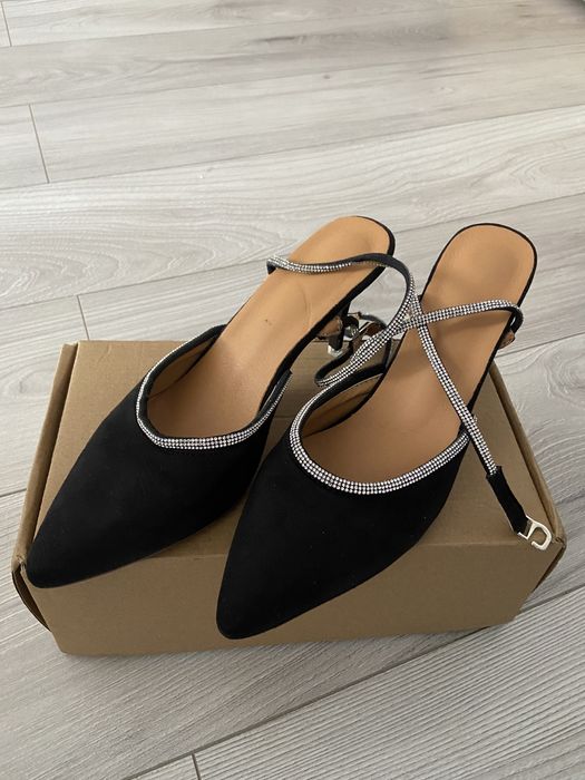 Szpilki ze srebrnymi cyrkoniami Shein