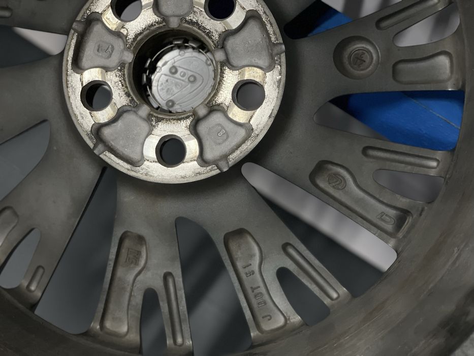 Продам комплект оригінальних дисків Lexus 5/114.3 R18 9j et45