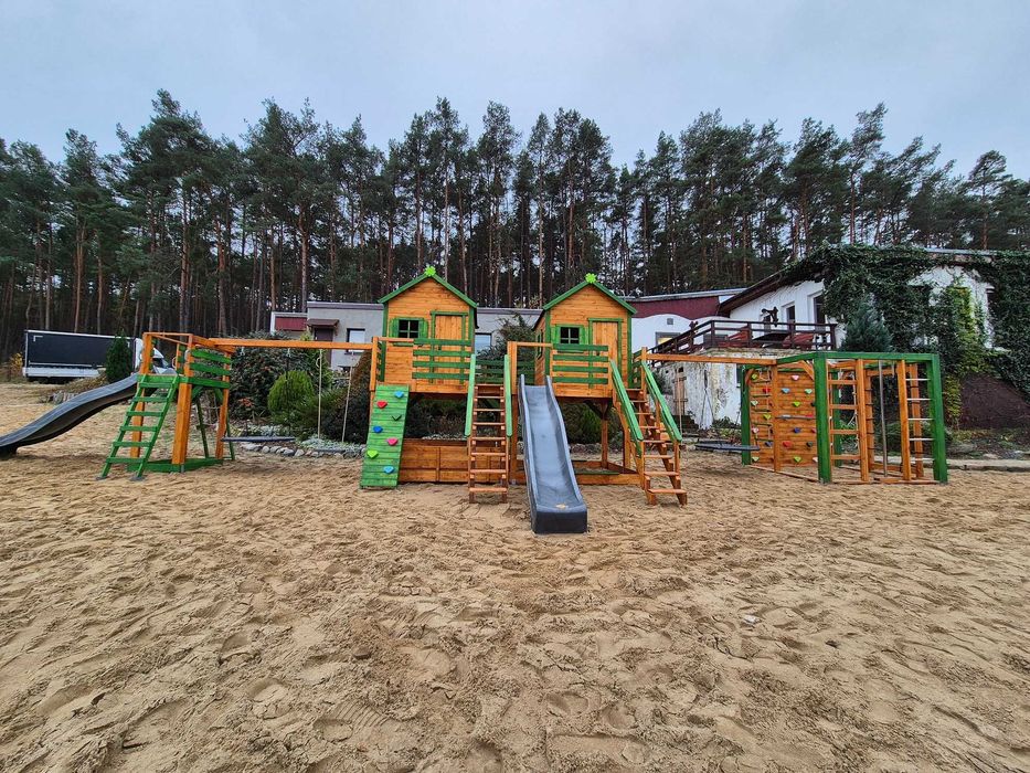 Podwójny plac zabaw - 2 domki z małpim gajem