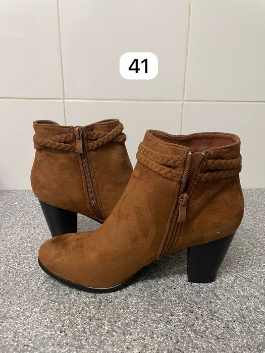 Botas Novas femininas  N 41