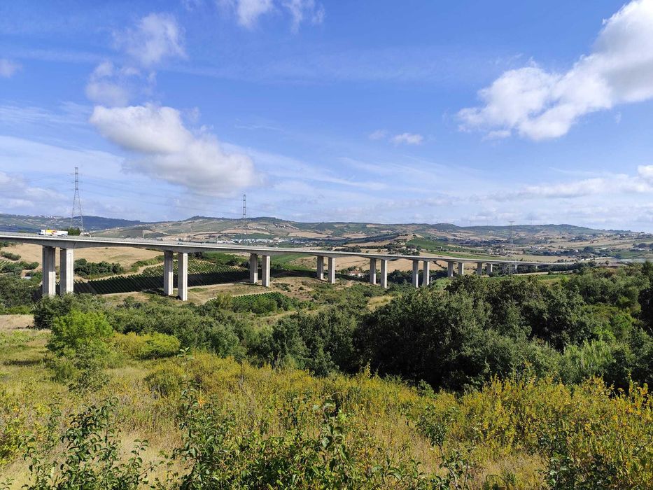 Terreno rústico com 14.200 m2 com potencial para projetos agrícolas