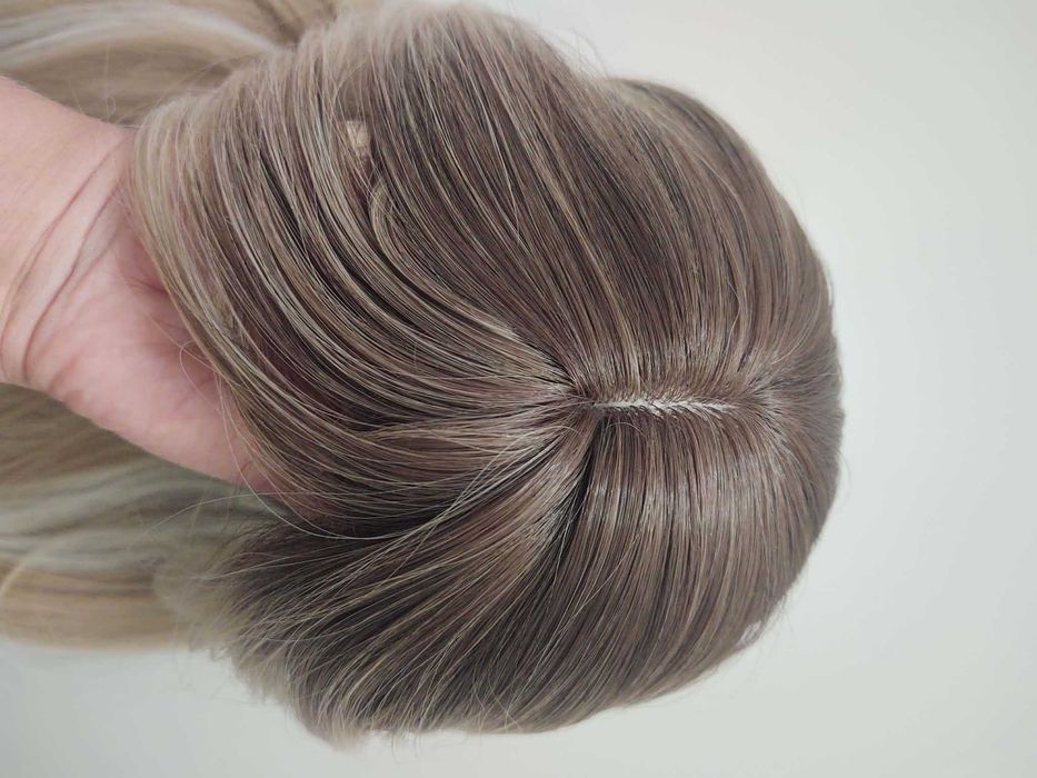 Peruka blond ombre długość 60 cm