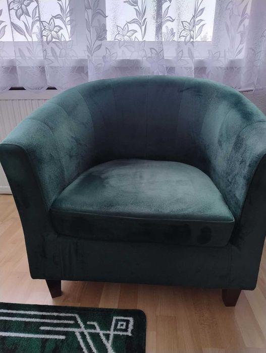 Elegancki fotel stan bardzo dobry.