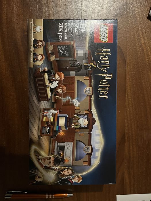 Zestaw LEGO® Harry Potter™ Zamek Hogwart™: Zajęcia z zaklęć i uroków