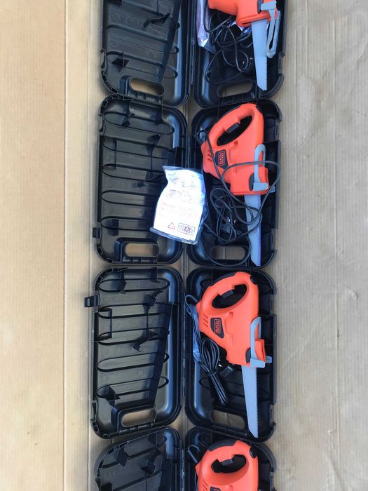 Cабельна пила Black+Decker KFBES850 з Англії