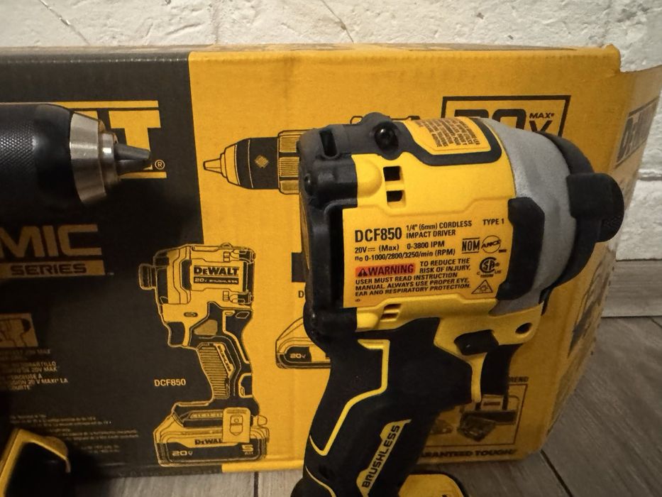 DeWalt DCK200D1P1 12V безщітковий набір шуруповерт і імпакт