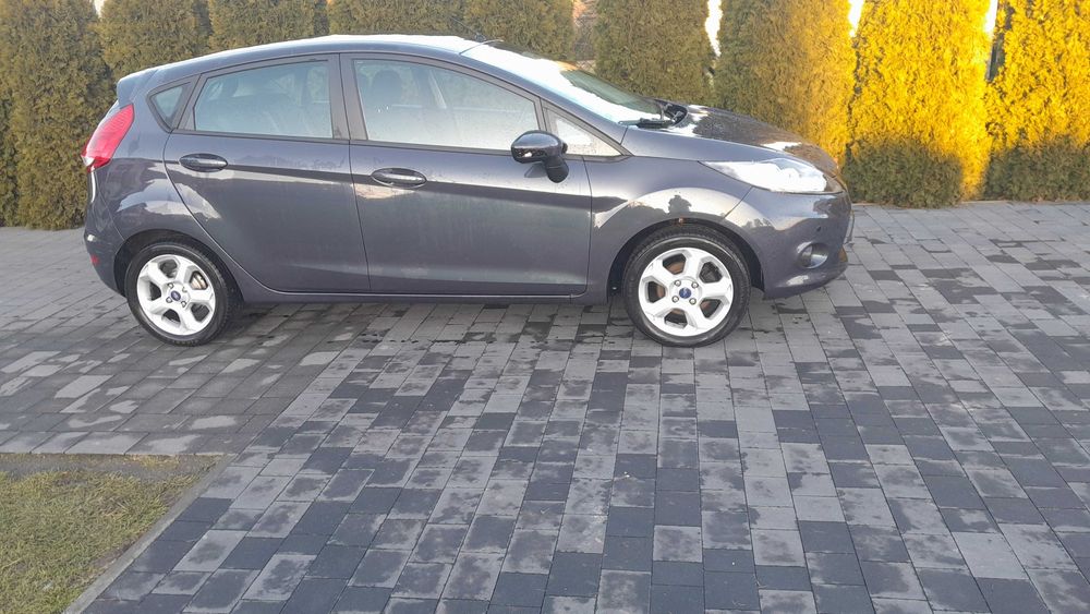 Fiesta MK7 1.25 82ps 5 Drzwi Grzana Szyba Fotele Czujniki Parkowania