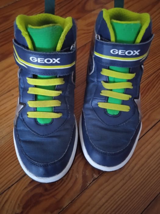 Кросівки фірми GEOX