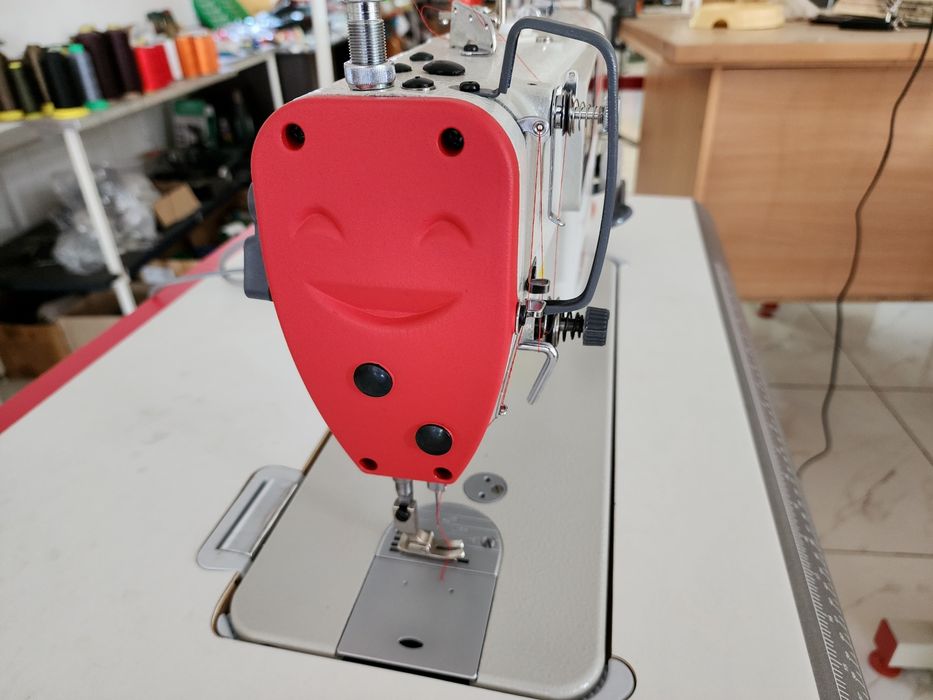 Прямострочная швейная промышленная машина