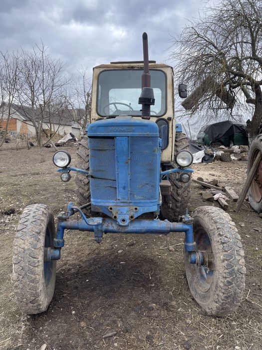 Продаєтся тракто ЮМЗ