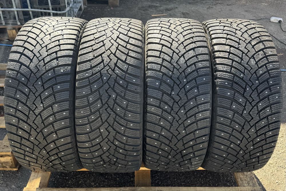 Як нові автошини Pirelli Scorpion Ice Zero 2 285/45 R21 113H XL (шип)