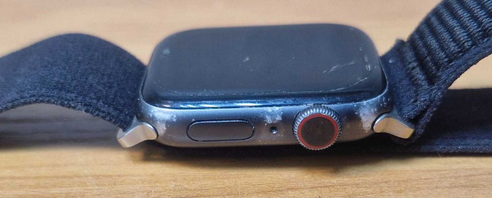 Смарт-годинник Apple watch series 5 gps 44m.