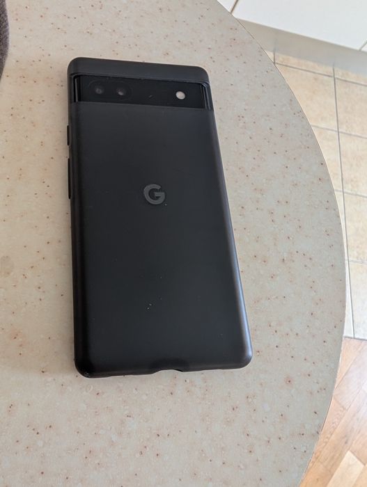 Pixel 6a, в гарному стані