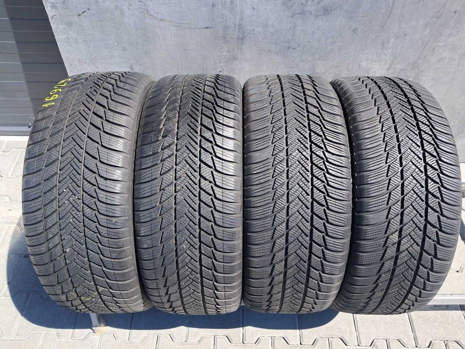 Резина зимова, 7мм, Bridgestone Blizzak LM001 MO 235\50 R19 (арт.16929)