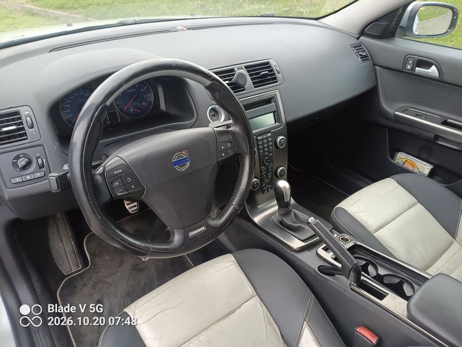Volvo v50 2.0 benzyna z LPG r-design